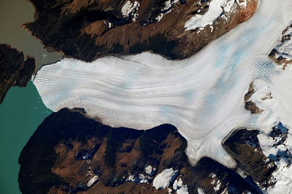 位于南美洲巴塔哥尼亚国家冰川公园内的佩里托·莫雷诺冰川 - 俄罗斯卫星通讯社