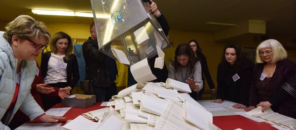 乌中选委：泽连斯基和波罗申科将角逐总统选举第二轮投票 - 俄罗斯卫星通讯社