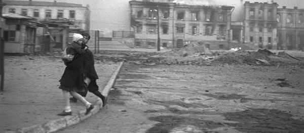 На Вокзальной площади Сталинграда во время налета немецкой авиации во время Великой Отечественной войны, 1942 год - 俄罗斯卫星通讯社