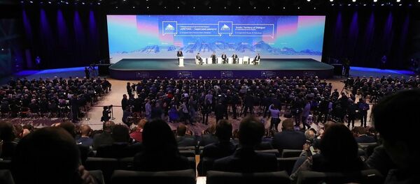 普京：北极地区不存在军事紧张 但北约曾在此举行过最大规模军演 - 俄罗斯卫星通讯社