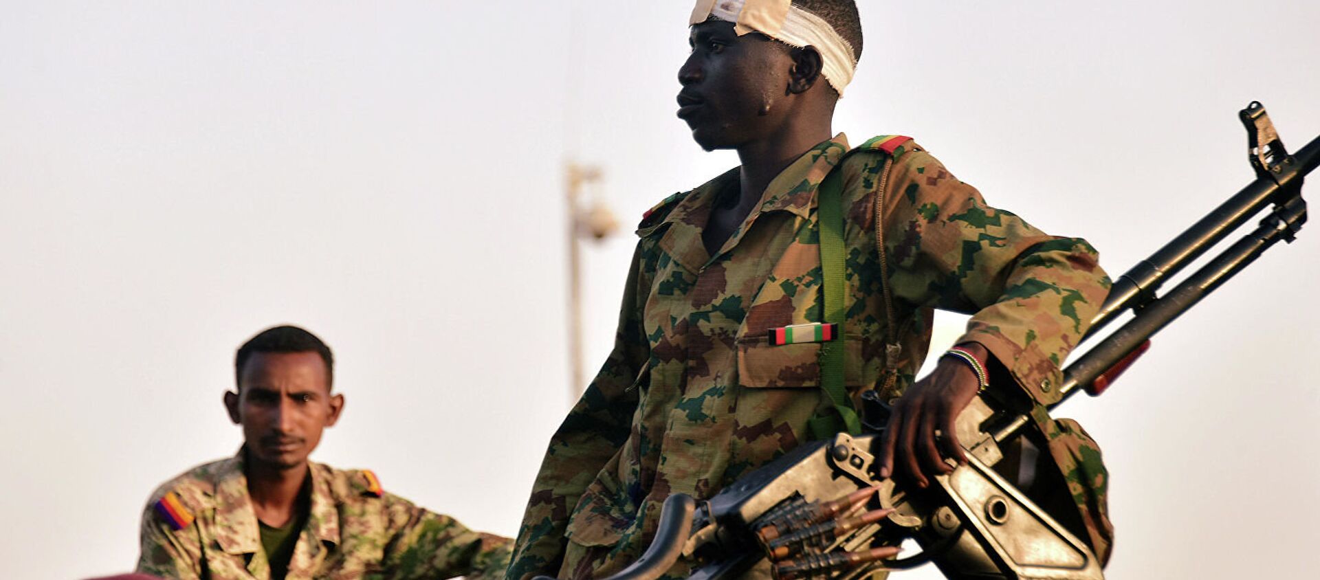 据苏丹军方消息人士称，策划发动政变的军人曾被长期监视，因此他们一开始采取实际行动就被拘留了。 - 俄罗斯卫星通讯社, 1920, 21.09.2021