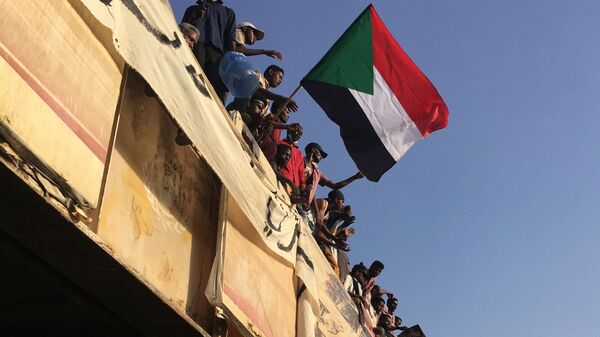 Протестующие в Судане - 俄羅斯衛星通訊社