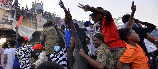 苏丹首都市中心武装人员对示威者开枪造成2人死亡 - 俄罗斯卫星通讯社