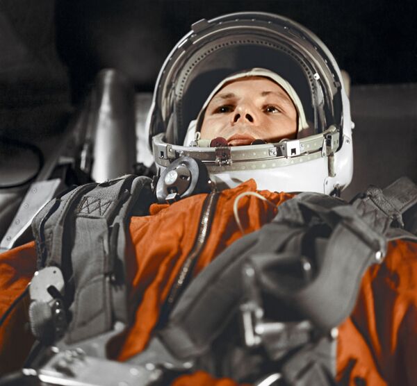  飞行员-宇航员尤里·加加林在东方号飞船驾驶舱内 - 俄罗斯卫星通讯社