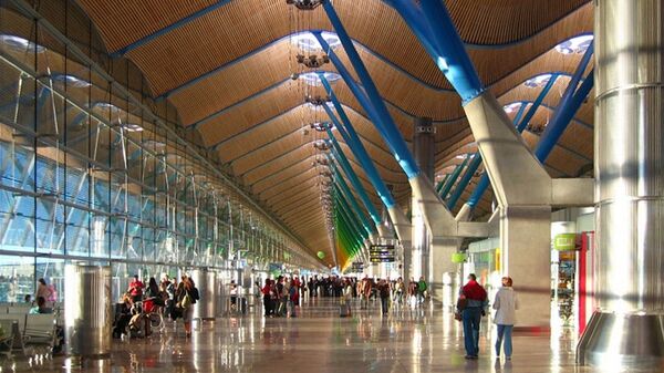 西班牙機場因大面積停電而依靠備用電力運行 - 俄羅斯衛星通訊社