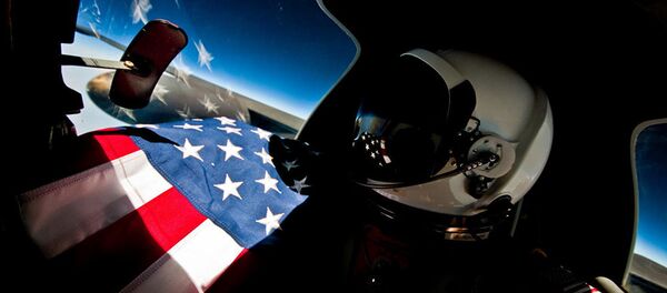 Пилот американского разведывательного самолета U-2 во время полета в стратосфере Пилот американского разведывательного самолета U-2 во время полета в стратосфере - 俄罗斯卫星通讯社