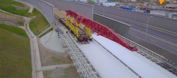 克里米亞大橋開始從刻赤一側鋪設鐵軌 - 俄羅斯衛星通訊社