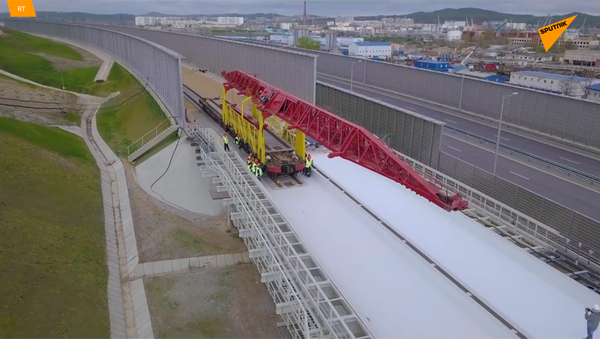 克里米亞大橋開始從刻赤一側鋪設鐵軌 - 俄羅斯衛星通訊社