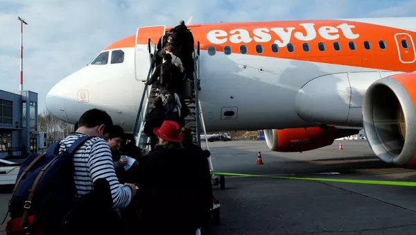 Самолет easyJet Airbus  - 俄羅斯衛星通訊社