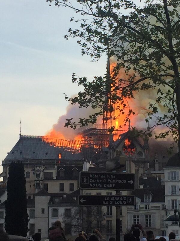巴黎圣母院发生大火 巴黎圣母院发生大火 - 俄罗斯卫星通讯社