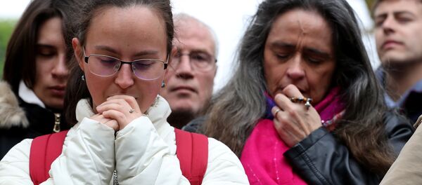 震惊、泪水和祈祷：全球向巴黎圣母院致哀 - 俄罗斯卫星通讯社