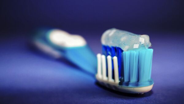 普通牙刷還是電動牙刷：牙醫給出正確的選擇 - 俄羅斯衛星通訊社