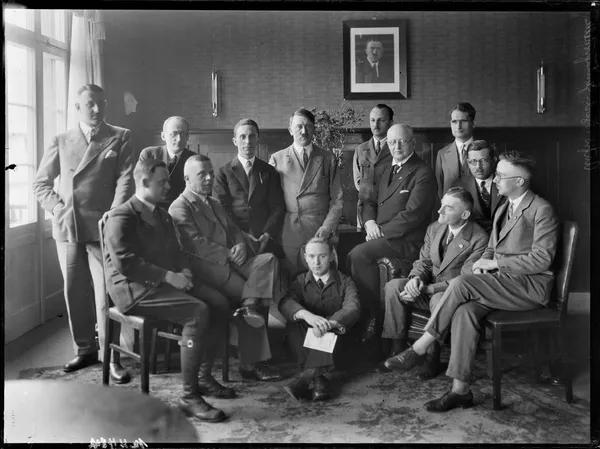 從未公開的希特勒照片現身美國 - 俄羅斯衛星通訊社