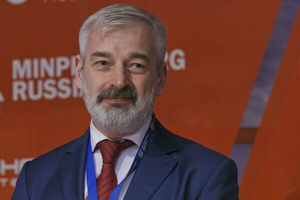 米哈伊尔·邱维尔金：货物综合体生产经理 - 俄罗斯卫星通讯社