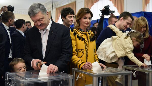 波罗申科已在乌克兰总统选举中投票 - 俄罗斯卫星通讯社