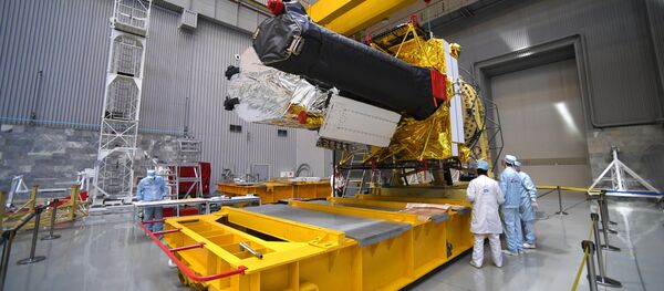 Космический аппарат Спектр-РГ перед отправкой на Байконур - 俄罗斯卫星通讯社