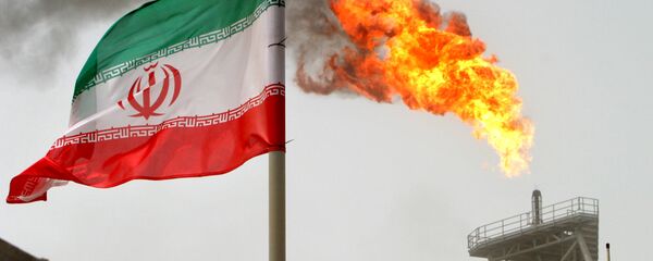 Иранский флаг на фоне нефтяного месторождения. Иранский флаг на фоне нефтяного месторождения. - 俄罗斯卫星通讯社
