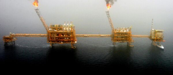 伊朗最高領袖顧問：中方將繼續購買伊朗石油 - 俄羅斯衛星通訊社