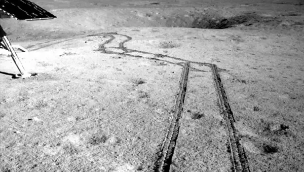 Поверхность Луны, снятая китайским луноходом Yutu-2  - 俄羅斯衛星通訊社