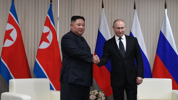 Президент РФ В. Путин встретился с лидером КНДР Ким Чен Ыном - 俄羅斯衛星通訊社