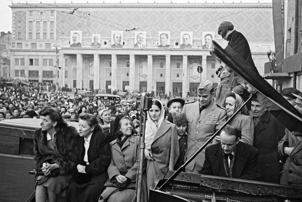 1945年5月9日：眼含泪水的节 - 俄罗斯卫星通讯社