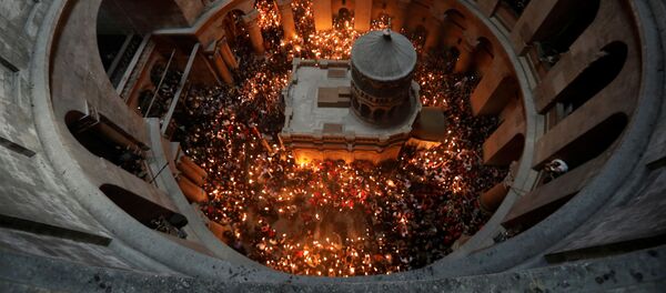 聖火在耶路撒冷聖墓教堂降臨 - 俄羅斯衛星通訊社