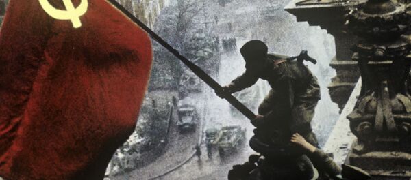 德國國會大廈上的勝利旗 德國國會大廈上的勝利旗 - 俄羅斯衛星通訊社