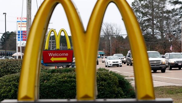 This Feb. 15, 2018, file photo shows a McDonald's Restaurant in Brandon, Miss. McDonald's Corp. reports earnings Monday, April 30. - 俄羅斯衛星通訊社
