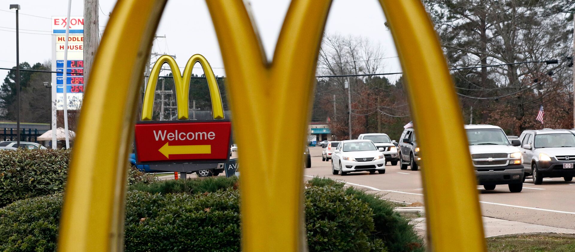This Feb. 15, 2018, file photo shows a McDonald's Restaurant in Brandon, Miss. McDonald's Corp. reports earnings Monday, April 30. - 俄羅斯衛星通訊社, 1920, 08.05.2021