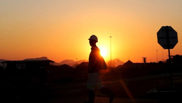 南非吕斯滕堡矿井事故造成约1800名矿工被困 - 俄罗斯卫星通讯社