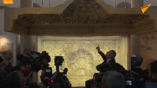大马士革博物馆接收巴尔神庙天花板复制品 - 俄罗斯卫星通讯社