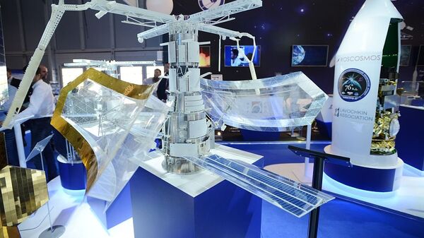“芍药-NKS”雷达卫星的模型 - 俄罗斯卫星通讯社