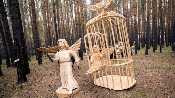 中国选手将参加贝加尔湖的木雕艺术节 - 俄罗斯卫星通讯社
