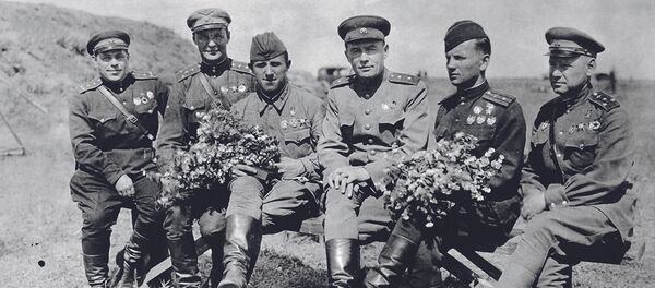 中将康·安·韦尔希宁和战友们——伟大卫国战争的空中王牌驾驶员 中将康·安·韦尔希宁和战友们——伟大卫国战争的空中王牌驾驶员 - 俄罗斯卫星通讯社