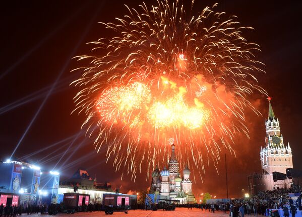 胜利日莫斯科的节日礼花。 - 俄罗斯卫星通讯社