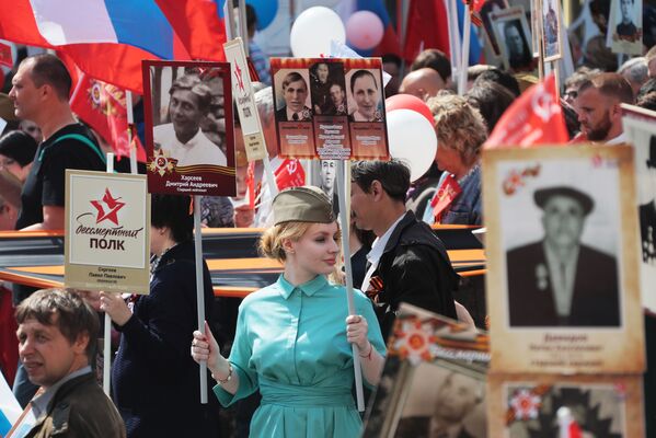 莫斯科不朽軍團遊行活動參加者  - 俄羅斯衛星通訊社