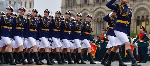 Сводный парадный расчет женщин-военнослужащих Министерства обороны РФ на военном параде на Красной площади, посвящённом 74-й годовщине Победы в Великой Отечественной войне. Сводный парадный расчет женщин-военнослужащих Министерства обороны РФ на военном параде на Красной площади, посвящённом 74-й годовщине Победы в Великой Отечественной войне. - 俄羅斯衛星通訊社