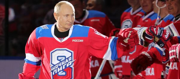 普京向第8届全俄夜间冰球联盟友谊赛获胜者颁发奖状 - 俄罗斯卫星通讯社