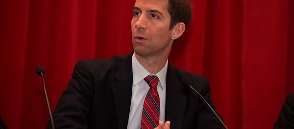 汤姆·科顿 汤姆·科顿 - 俄罗斯卫星通讯社