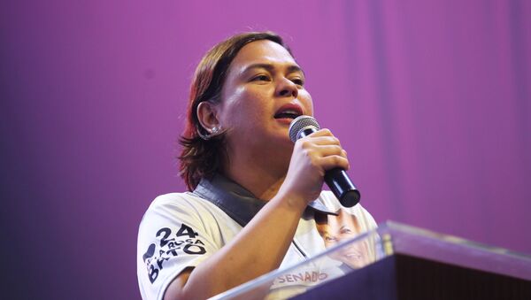 Sara Duterte, Davao City Mayor and daughter of Philippine President Rodrigo Duterte, delivers a speech during a senatorial campaign caravan for Hugpong Ng Pagbabago in Davao City - 俄羅斯衛星通訊社