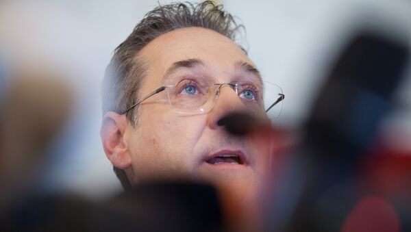 奧地利副總理在視頻醜聞後宣佈辭職 - 俄羅斯衛星通訊社