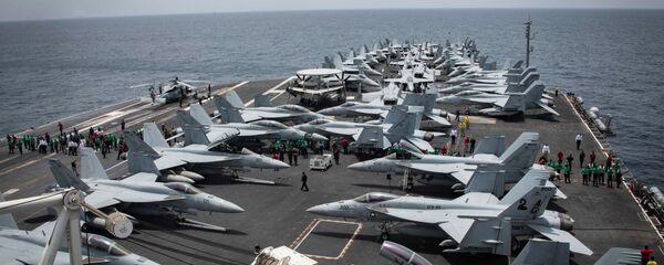 在阿拉伯海演習期間的美國亞伯拉罕·林肯號航空母艦 - 俄羅斯衛星通訊社