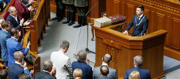 烏克蘭新當選總統宣誓並正式就職 - 俄羅斯衛星通訊社