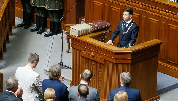 烏克蘭新當選總統宣誓並正式就職 - 俄羅斯衛星通訊社