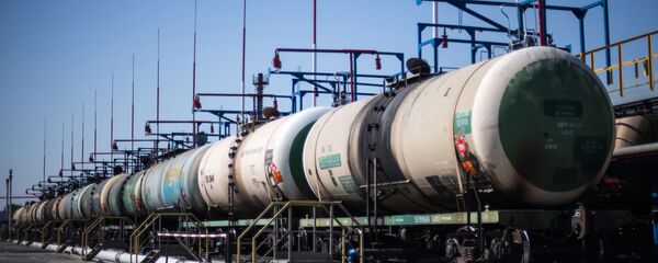 Цистерны на нефтебазе.  - 俄羅斯衛星通訊社