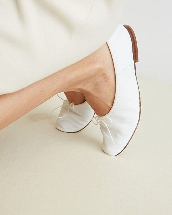 又一視錯覺圖刷屏 網友:模特的腿不要太嚇人 又一視錯覺圖刷屏 網友:模特的腿不要太嚇人 - 俄羅斯衛星通訊社