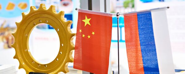 Флаги России и Китая - 俄罗斯卫星通讯社