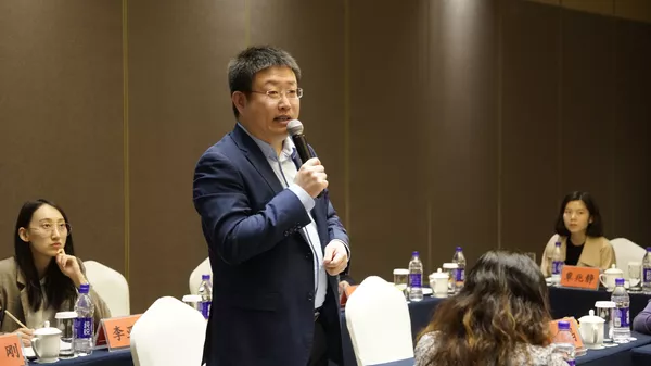 中俄人文合作發展中心創始人尹斌在中國老區貧困兒童赴俄羅斯留學項目座談會致辭 中俄人文合作發展中心創始人尹斌在中國老區貧困兒童赴俄羅斯留學項目座談會致辭 - 俄羅斯衛星通訊社