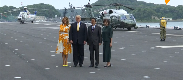 特朗普和安倍參觀日本“加賀”號直升機母艦 - 俄羅斯衛星通訊社