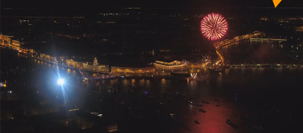 聖彼得堡慶祝城市日 璀璨煙花點亮夜空 - 俄羅斯衛星通訊社